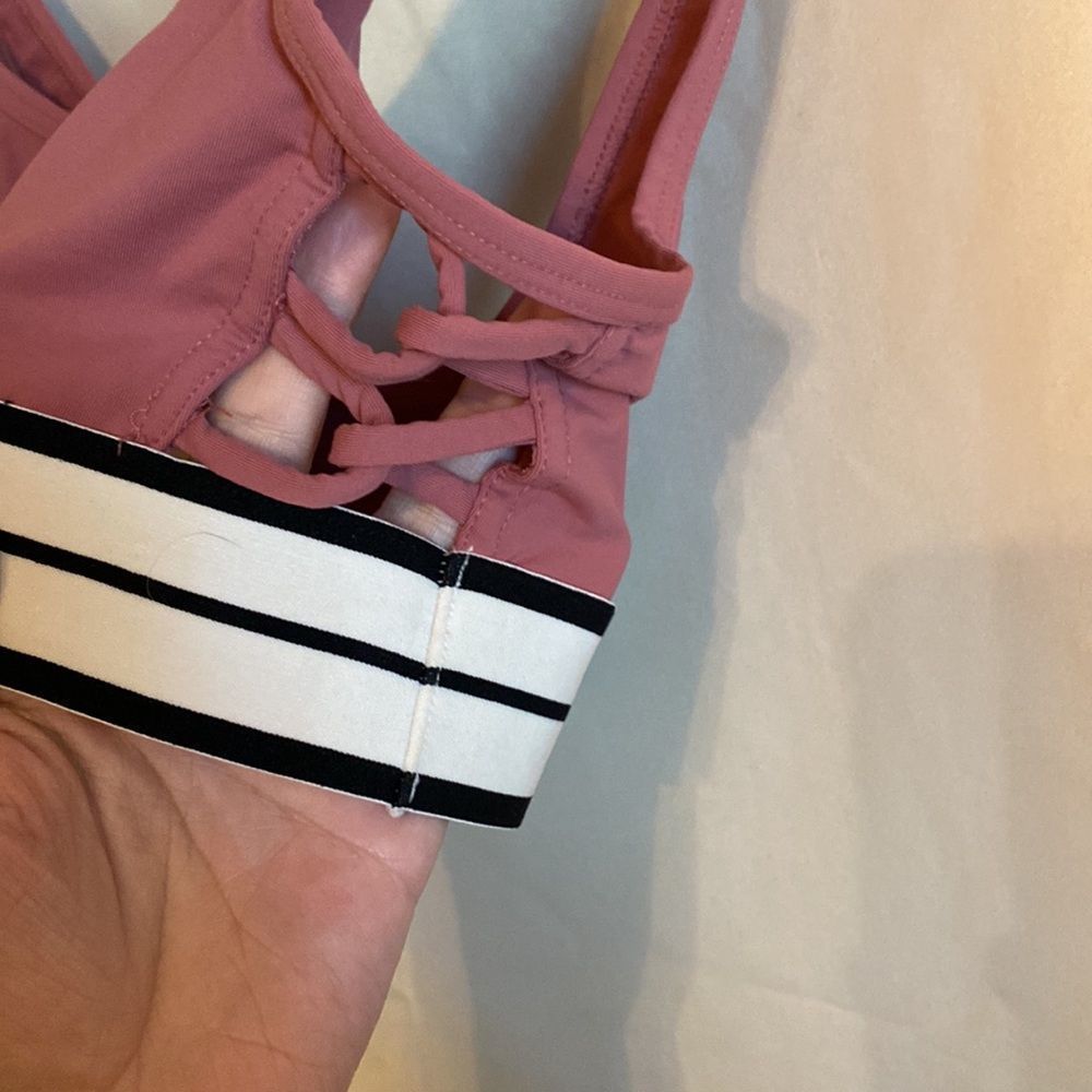 Victoria’s Secret sports - Picture 2 of 2